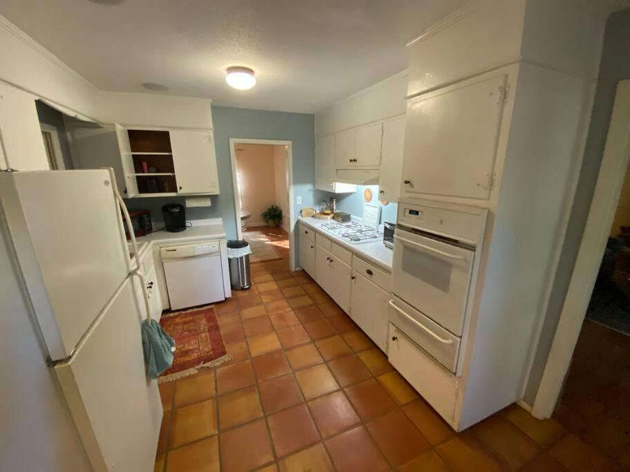Whole House In Athens, Private, Fenced, Convenient, Close To Downtown エクステリア 写真