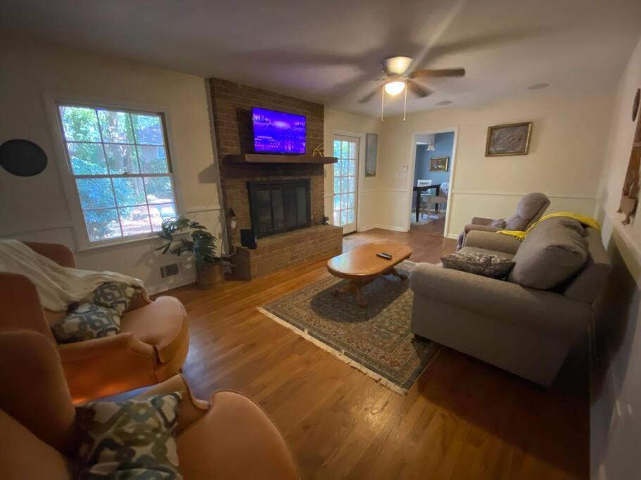 Whole House In Athens, Private, Fenced, Convenient, Close To Downtown エクステリア 写真